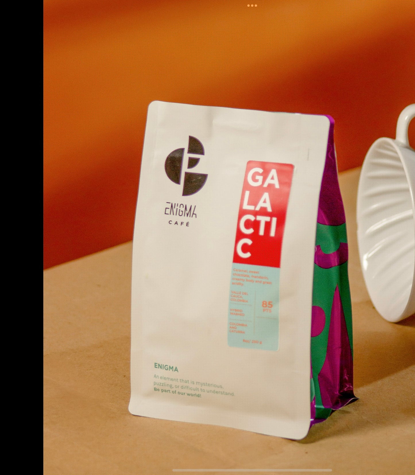 SCAA +85 PTS EXCELLENT . Notes of caramel, sweet chocolate, and milk. Speciality Galáctico By Enigma 12 oz